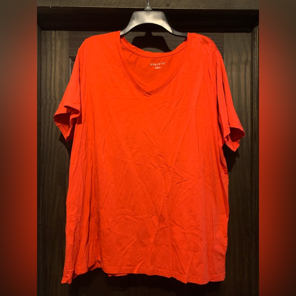 Red  v neck tshirt